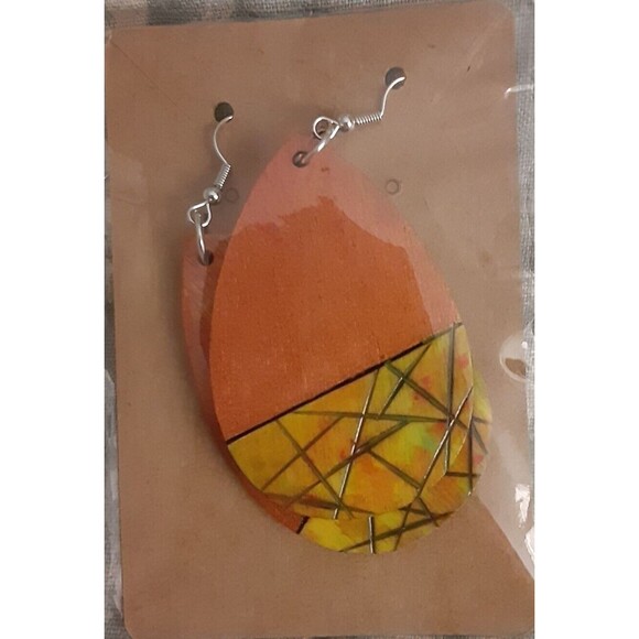 New Handcrafted Prettyful Creations 2.5" teardrop earrings - Picture 2 of 6